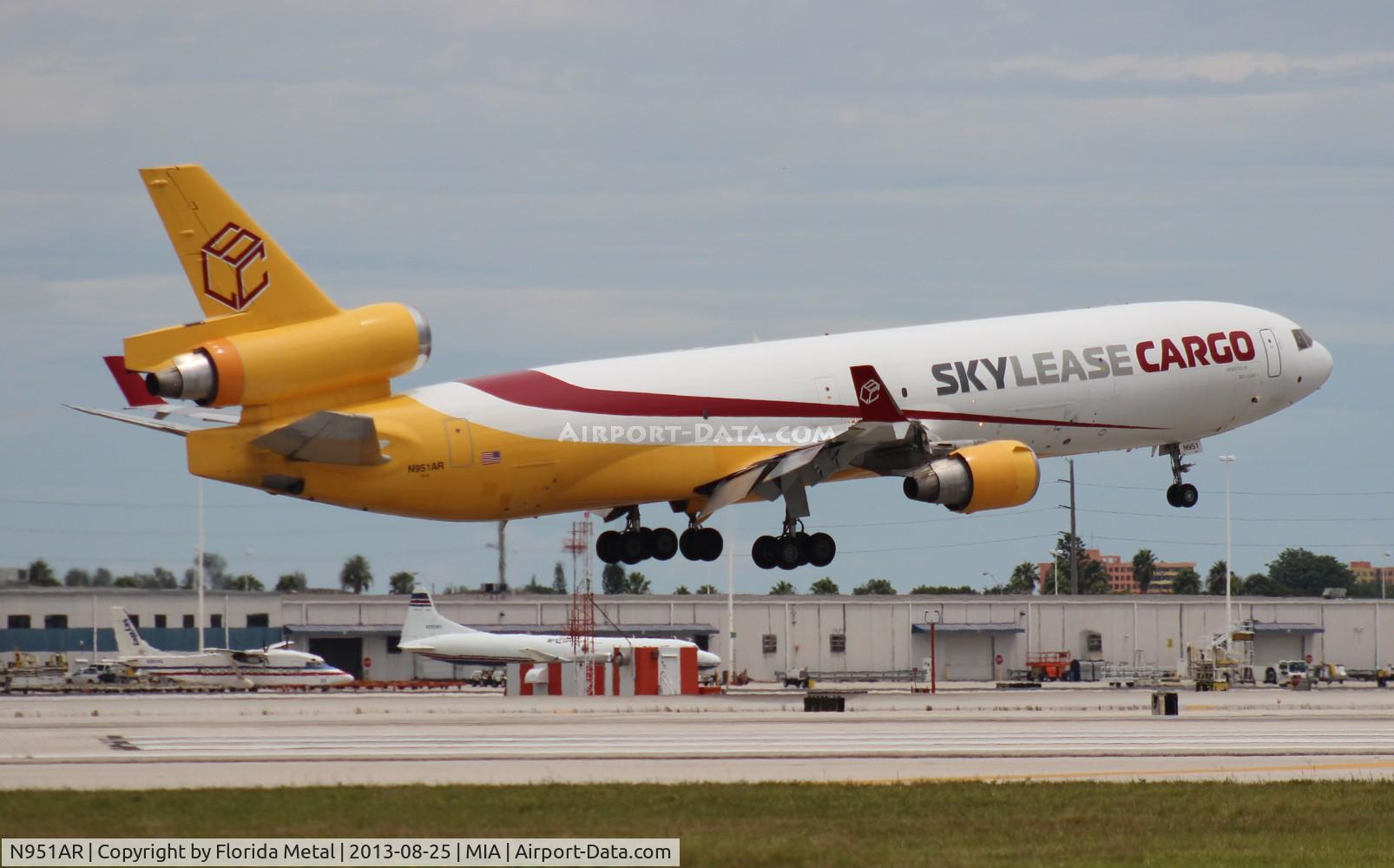 N951AR, 1991 McDonnell Douglas MD-11F C/N 48495, Skylease MD-11F