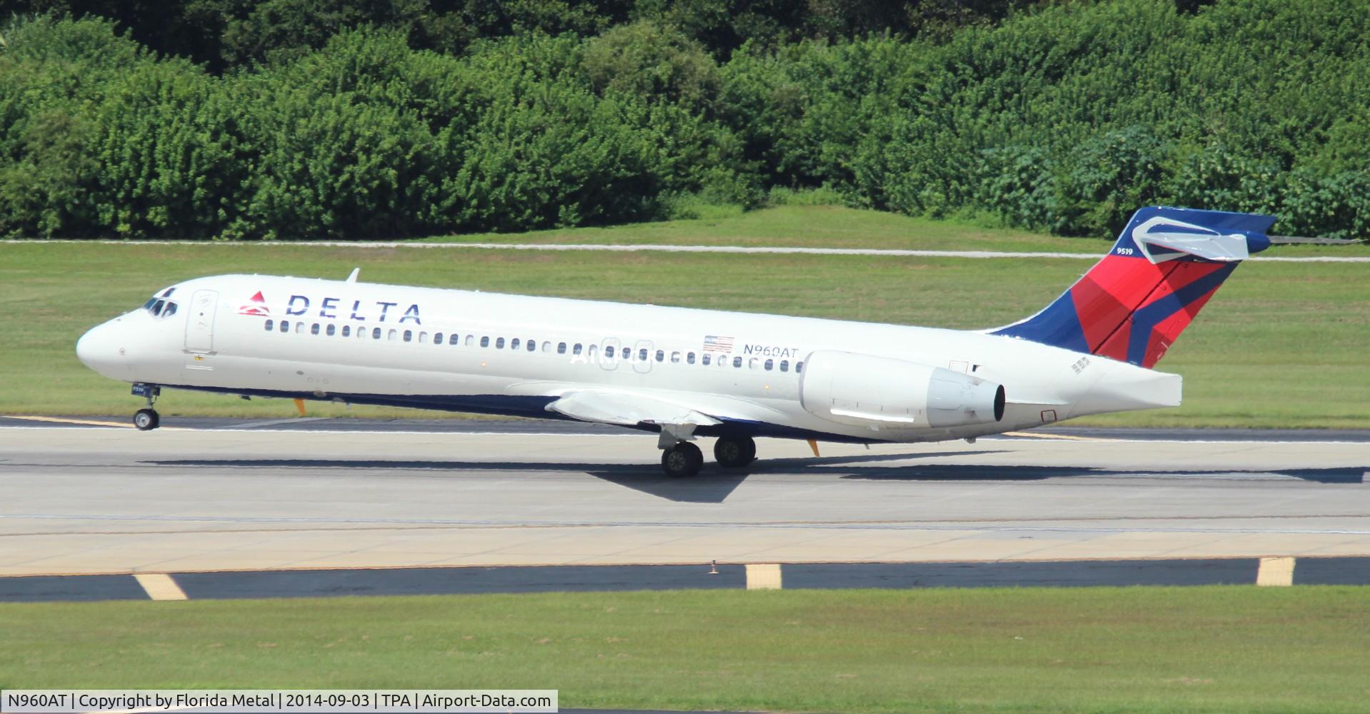 N960AT, 2001 Boeing 717-200 C/N 55022, Delta 717-200