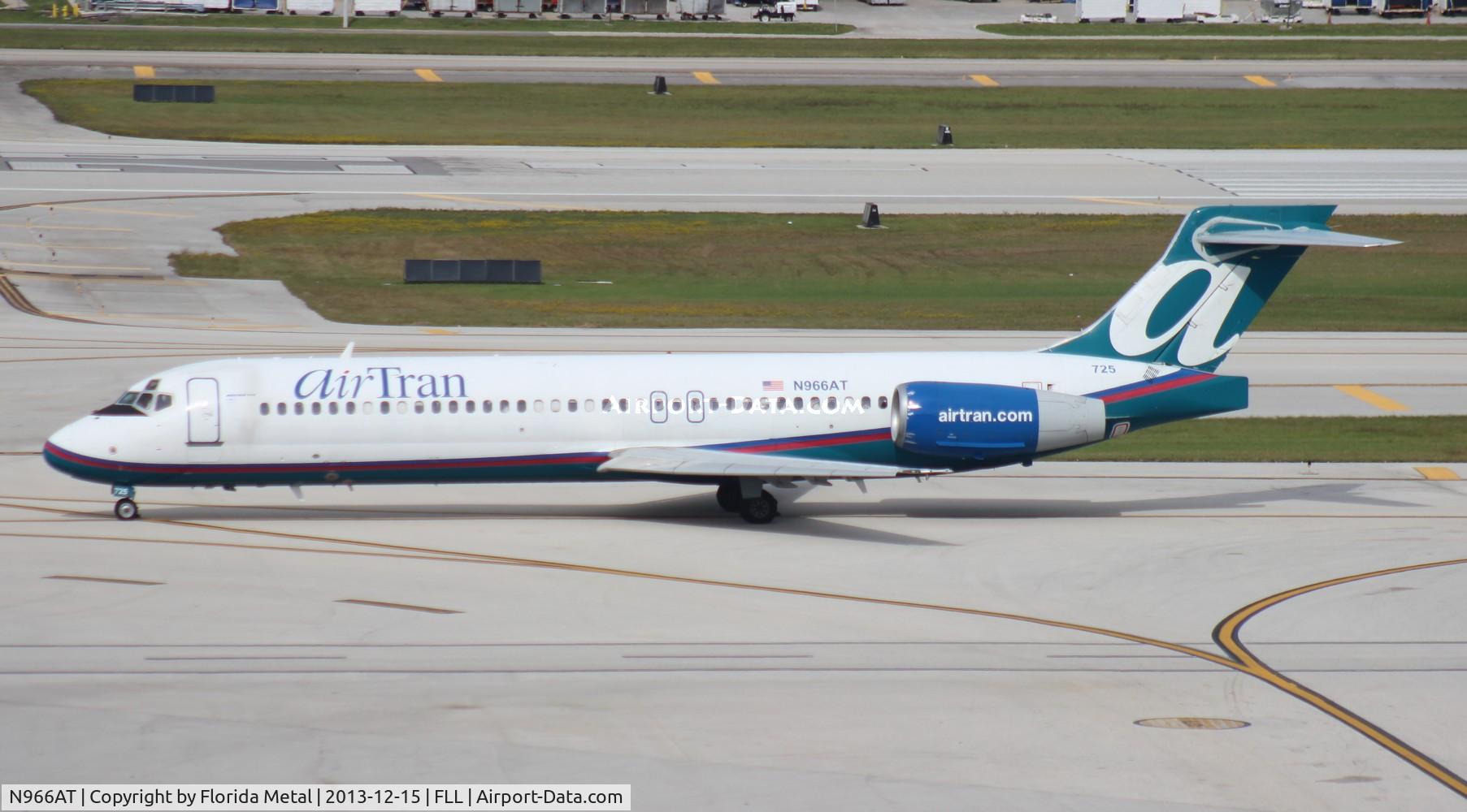 N966AT, 2001 Boeing 717-200 C/N 55027, Air Tran 717