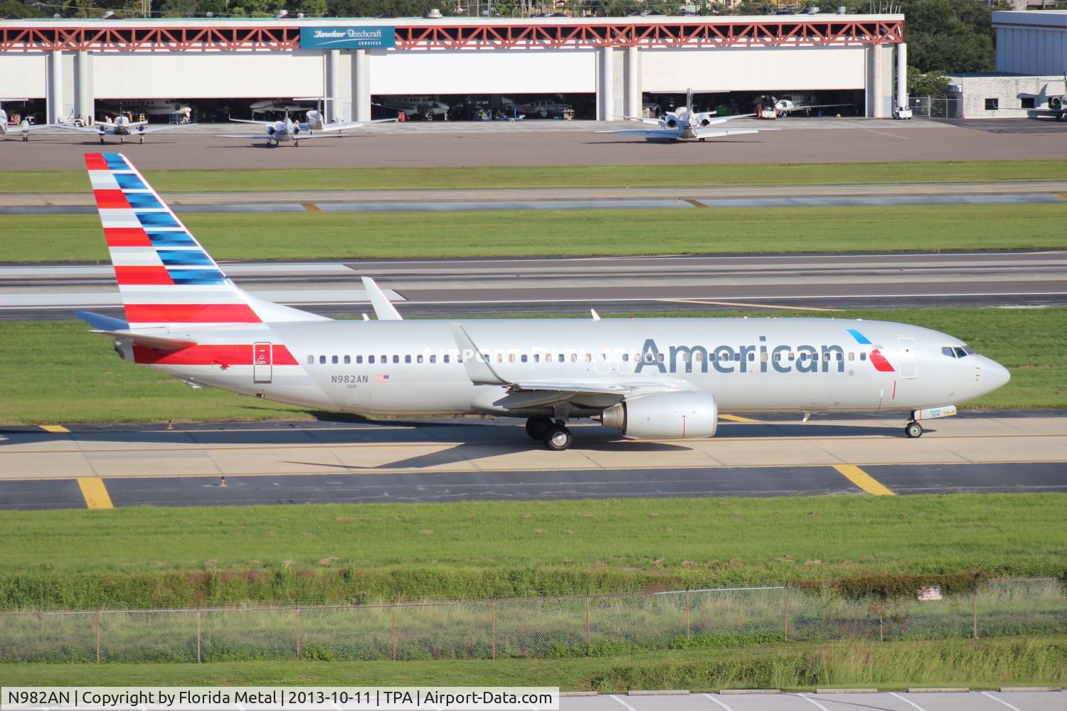 N982AN, 2009 Boeing 737-823 C/N 31067, American 737-800