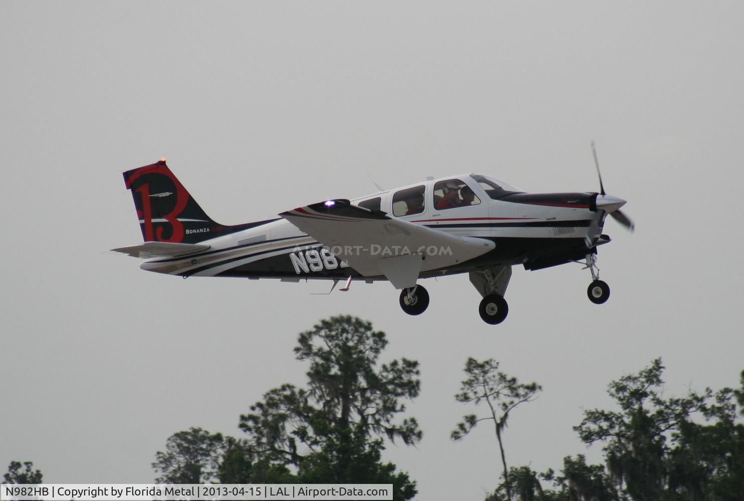 N982HB, 2012 Hawker Beechcraft Corp G36 Bonanza C/N E-3982, Beech G36