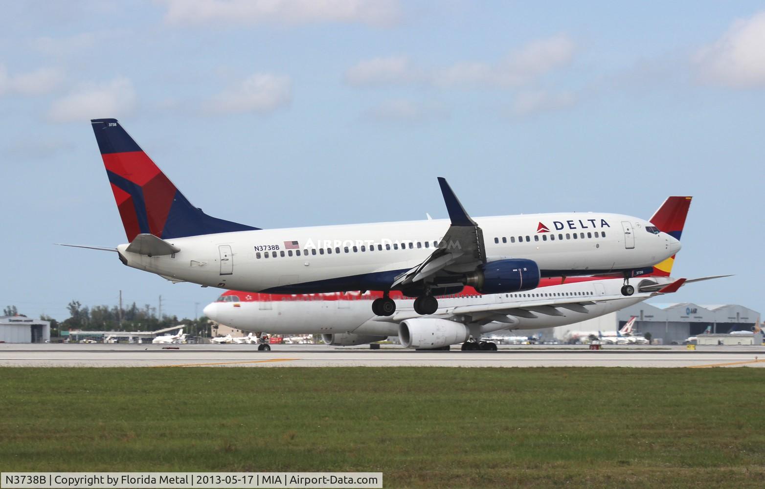 N3738B, 2000 Boeing 737-832 C/N 30382, Delta 737-800