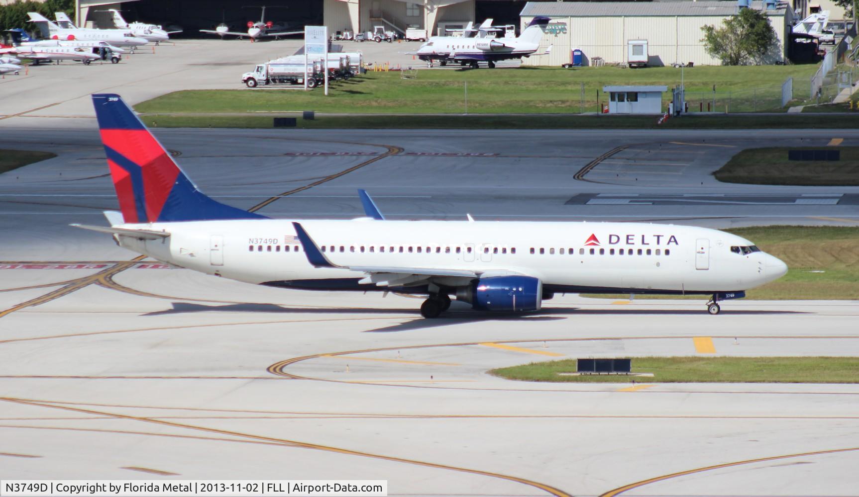 N3749D, 2001 Boeing 737-832 C/N 30490, Delta 737-900
