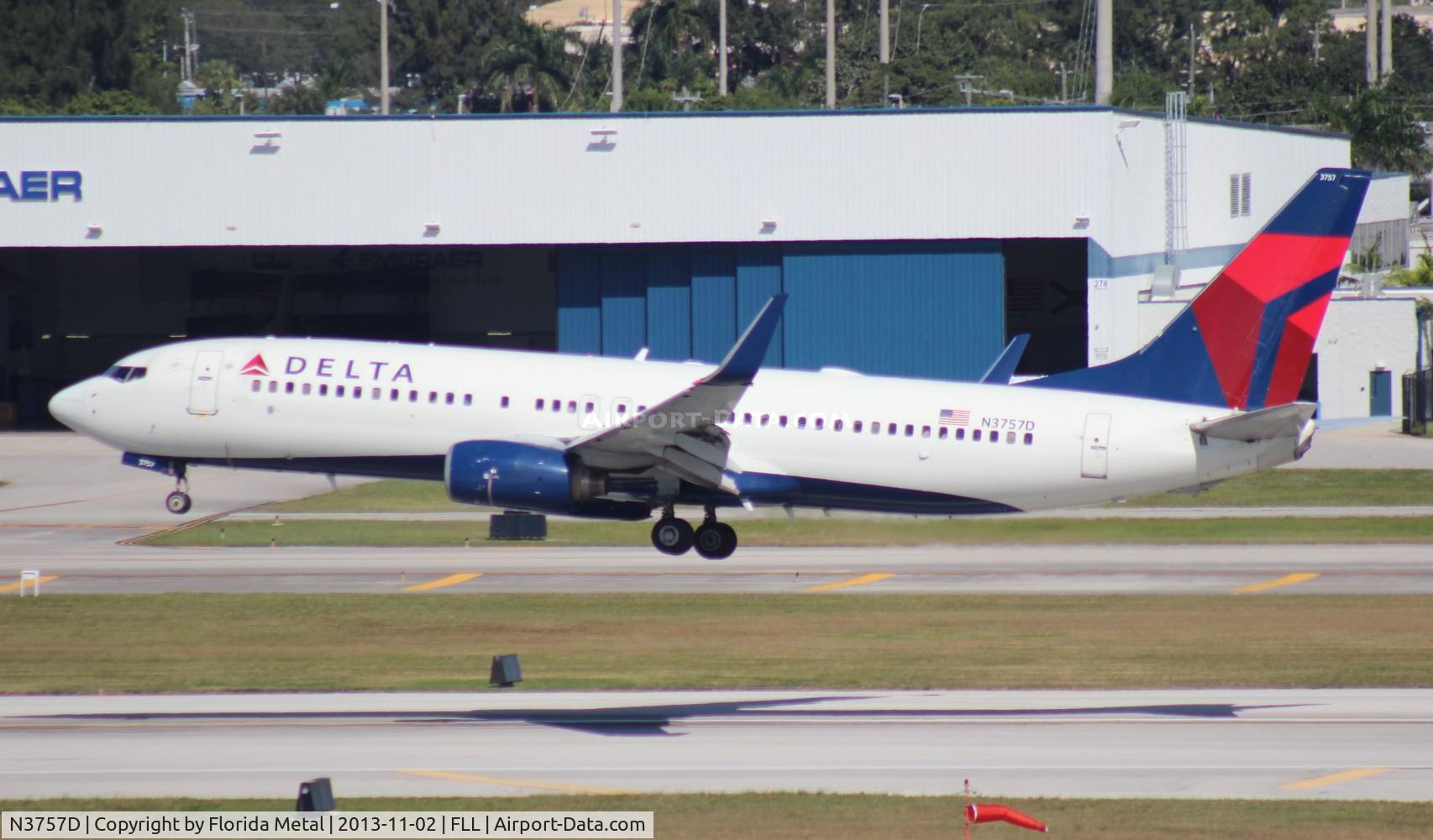 N3757D, 2001 Boeing 737-832 C/N 30813, Delta 737-800
