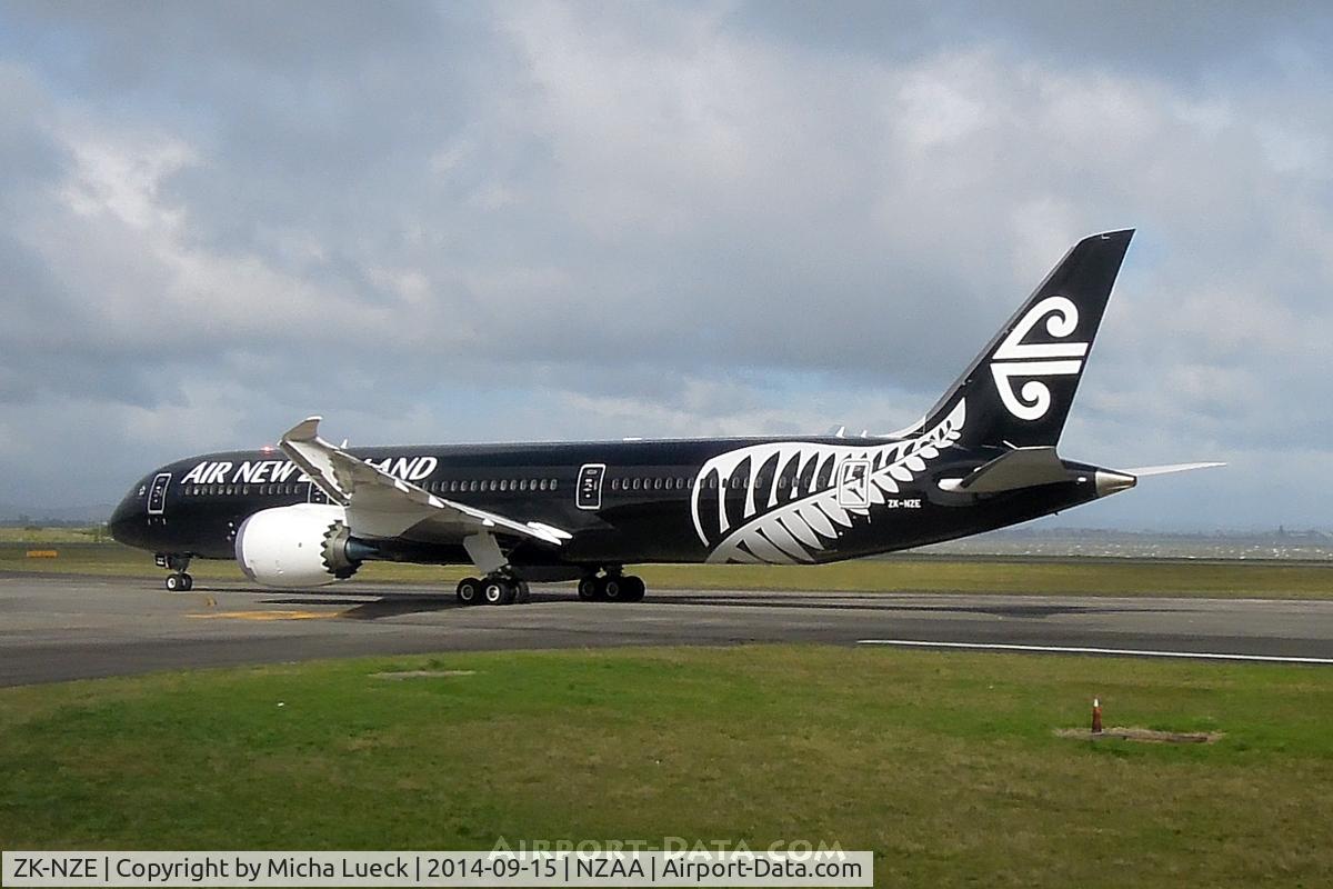 ZK-NZE, 2014 Boeing 787-9 Dreamliner C/N 34334, At Auckland