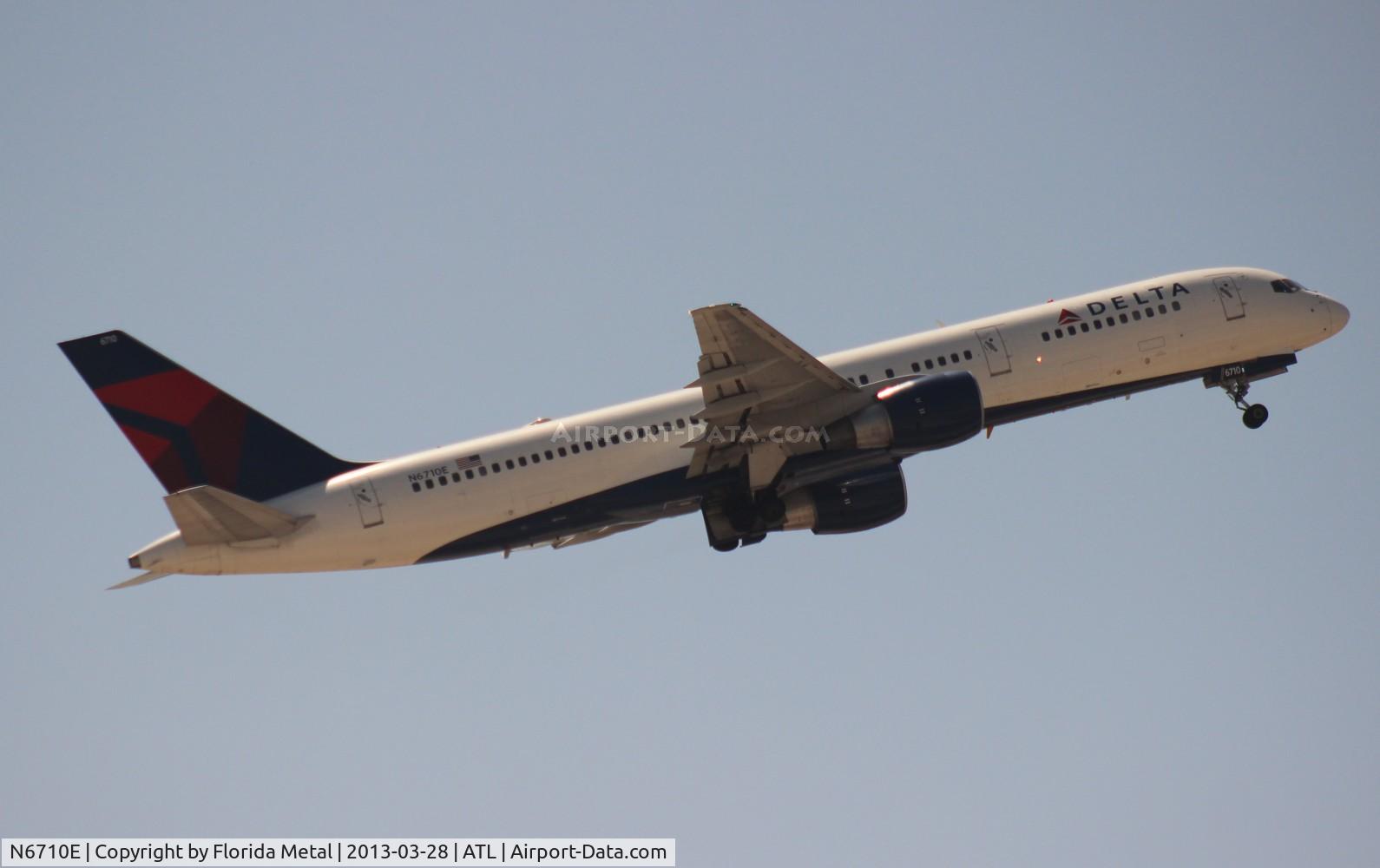 N6710E, 2000 Boeing 757-232 C/N 30482, Delta 757-200