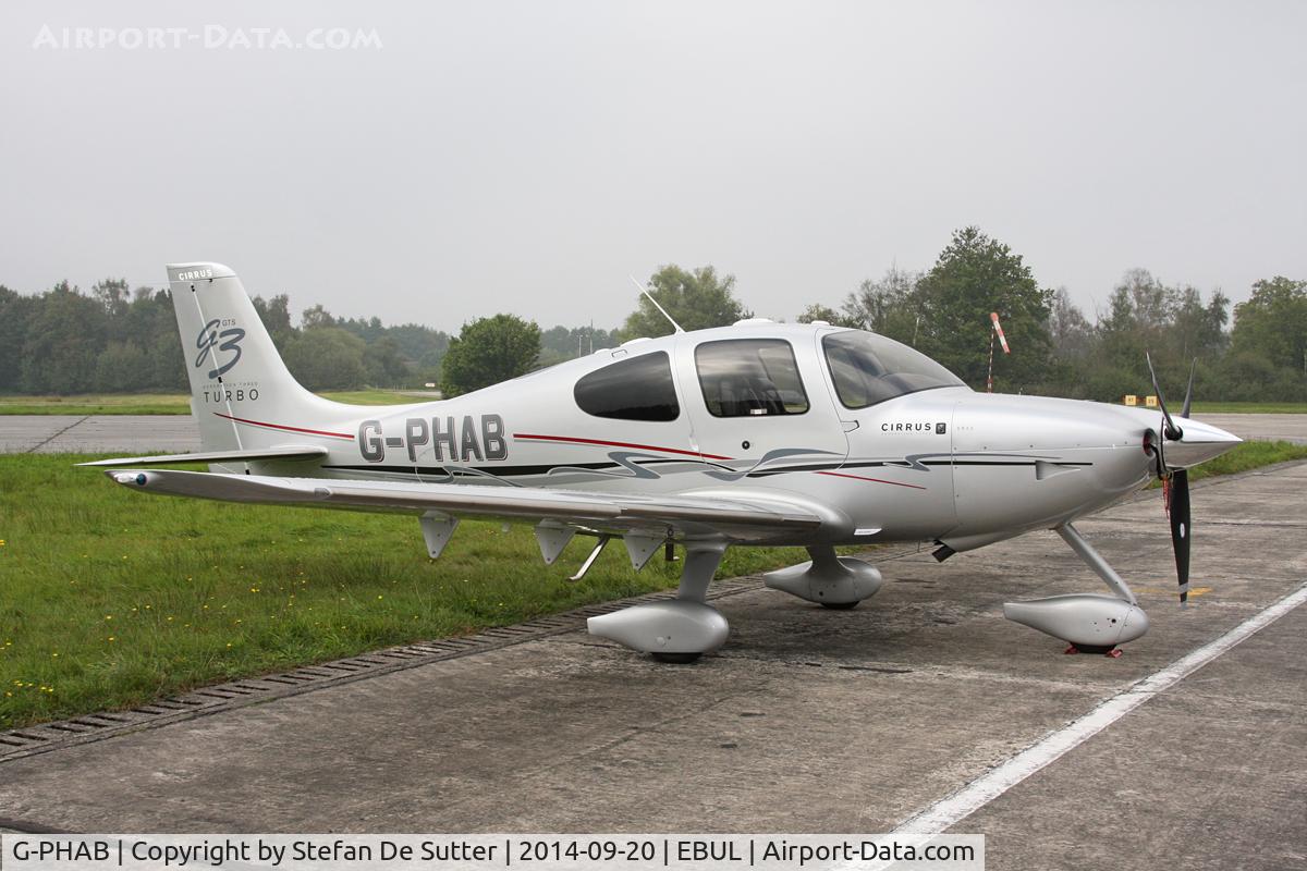 G-PHAB, 2007 Cirrus SR22 G3 Turbo C/N 2710, Its grey colour almost looks like camouflage in this dull weather.