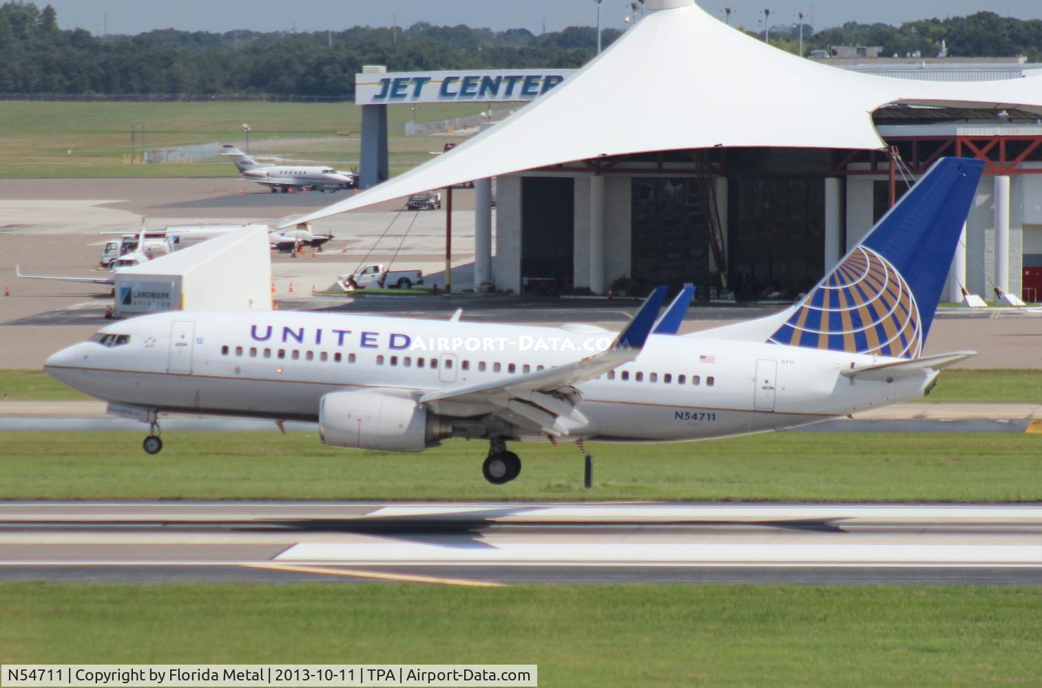 N54711, 1998 Boeing 737-724 C/N 28782, United 737-700