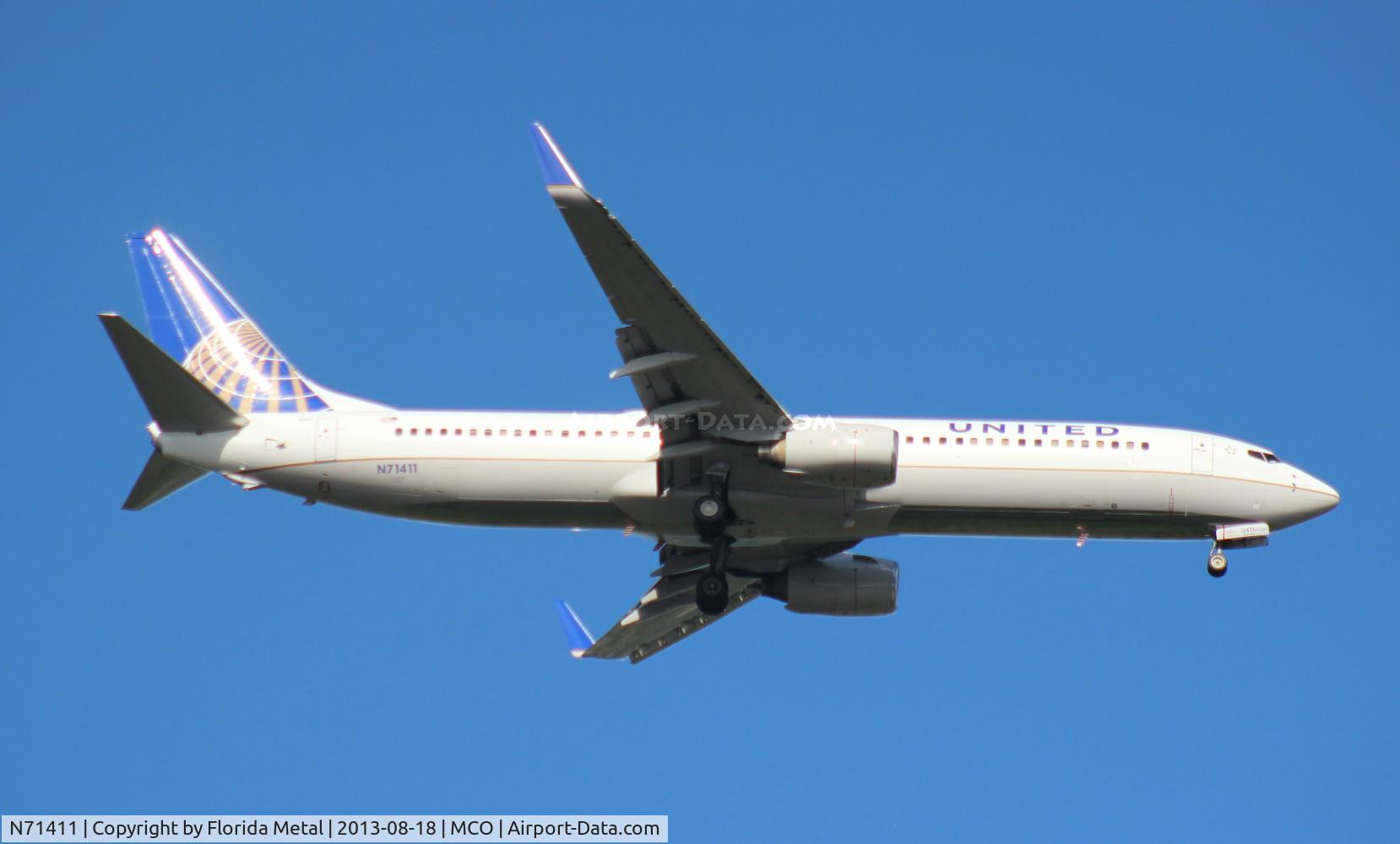 N71411, 2002 Boeing 737-924 C/N 30128, United 737-900