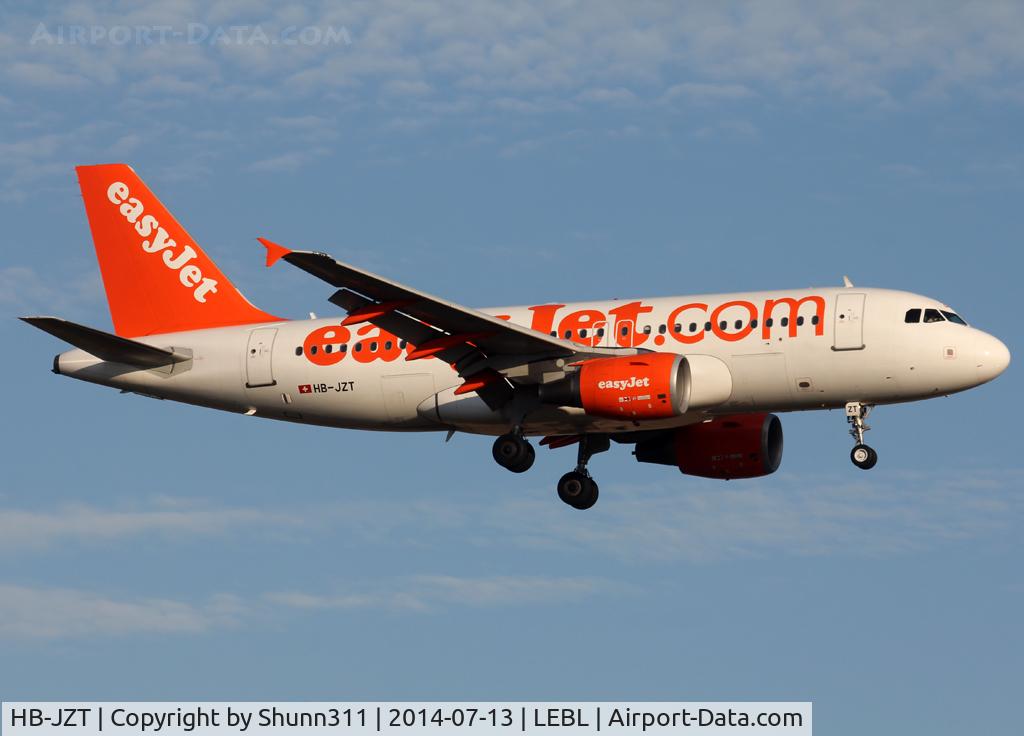 HB-JZT, 2005 Airbus A319-112 C/N 2420, Landing rwy 25R
