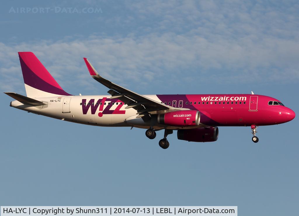 HA-LYC, 2014 Airbus A320-232 C/N 6098, Landing rwy 25R