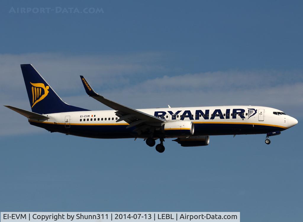 EI-EVM, 2012 Boeing 737-8AS C/N 40296, Landing rwy 25R