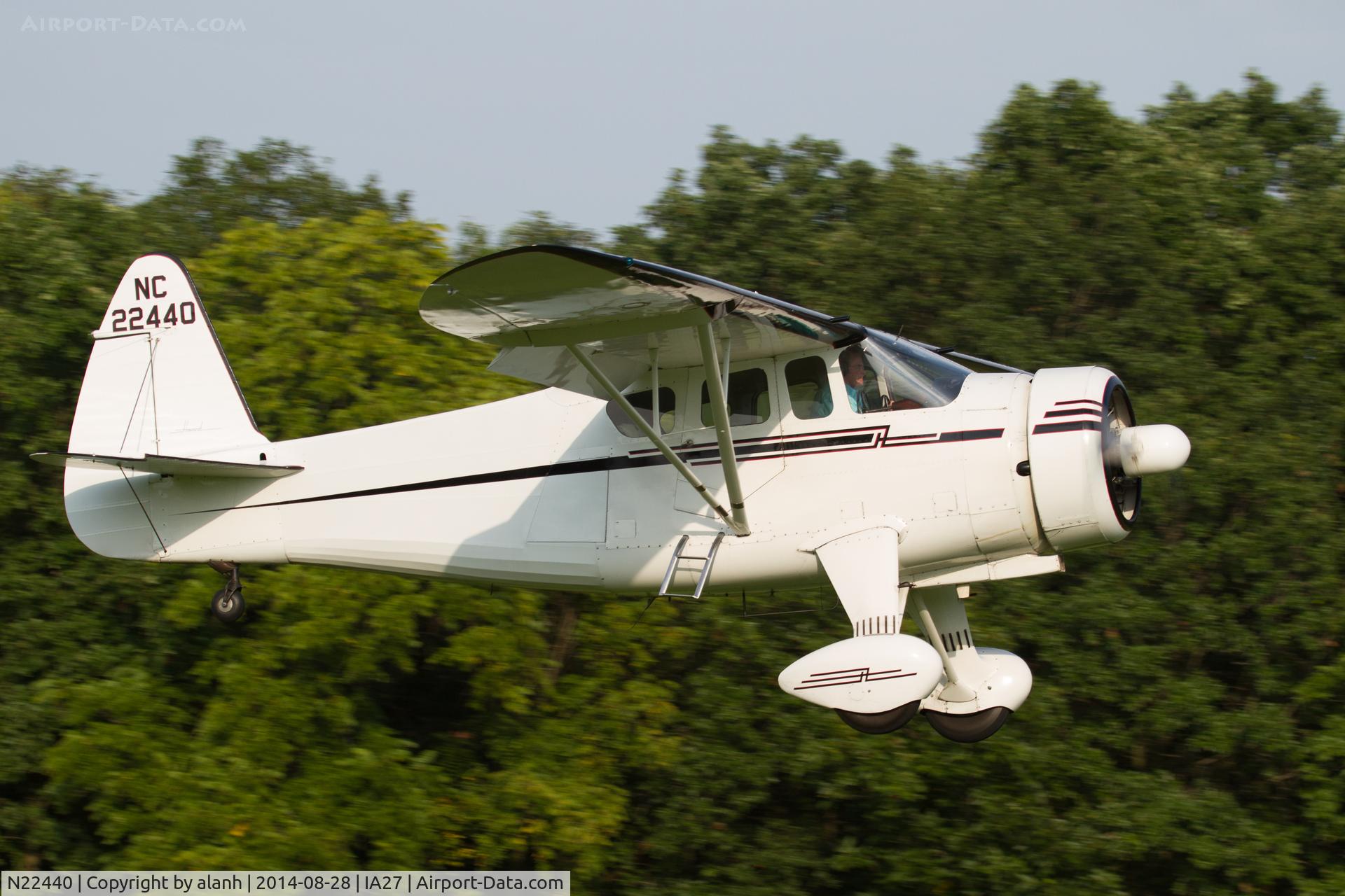 N22440, 1941 Howard Aircraft DGA-15P C/N 539, On finals at Antique Airfield, Blakesburg