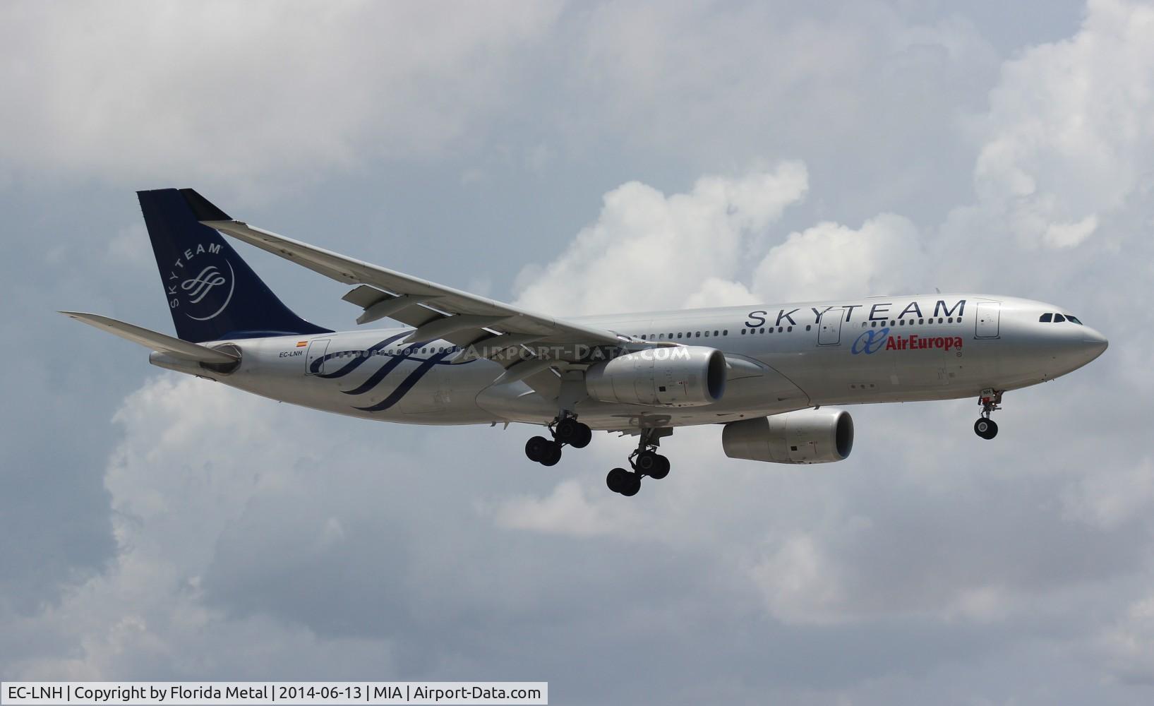 EC-LNH, 2003 Airbus A330-243 C/N 551, Air Europa Skyteam A330-200