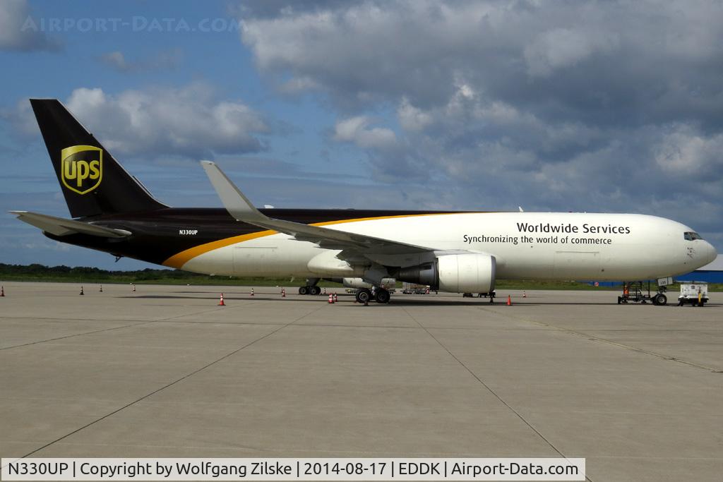 N330UP, 1999 Boeing 767-34AF C/N 27756, visitor