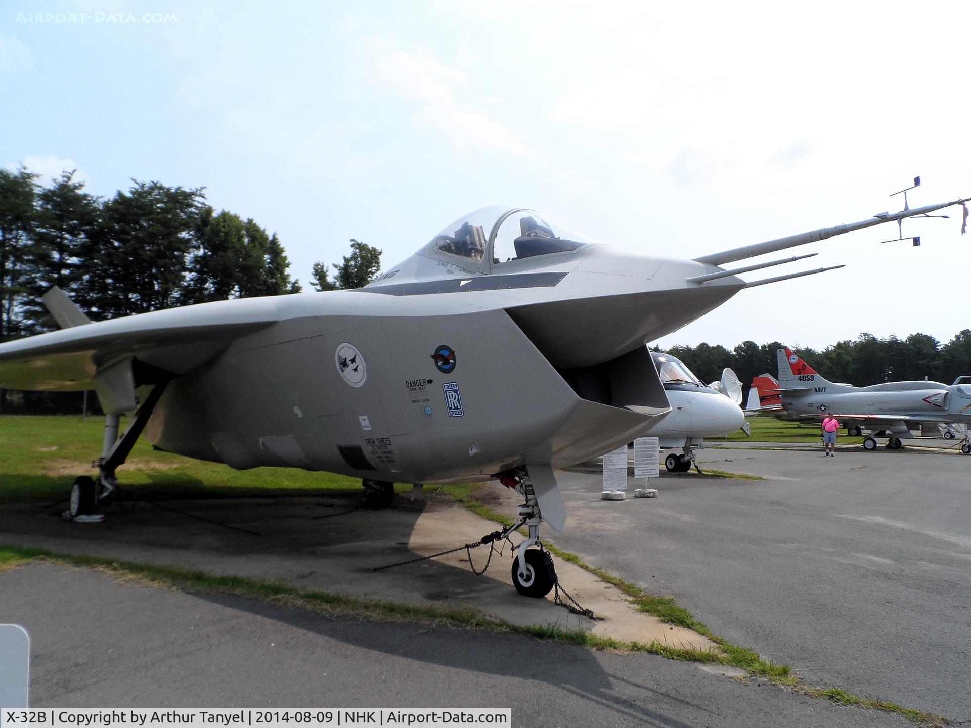 X-32B, 2000 Boeing X-32B JSF Demonstrator C/N CDA2 (data ref only-no real cn, On display @ the Patuxent River Naval Air Museum