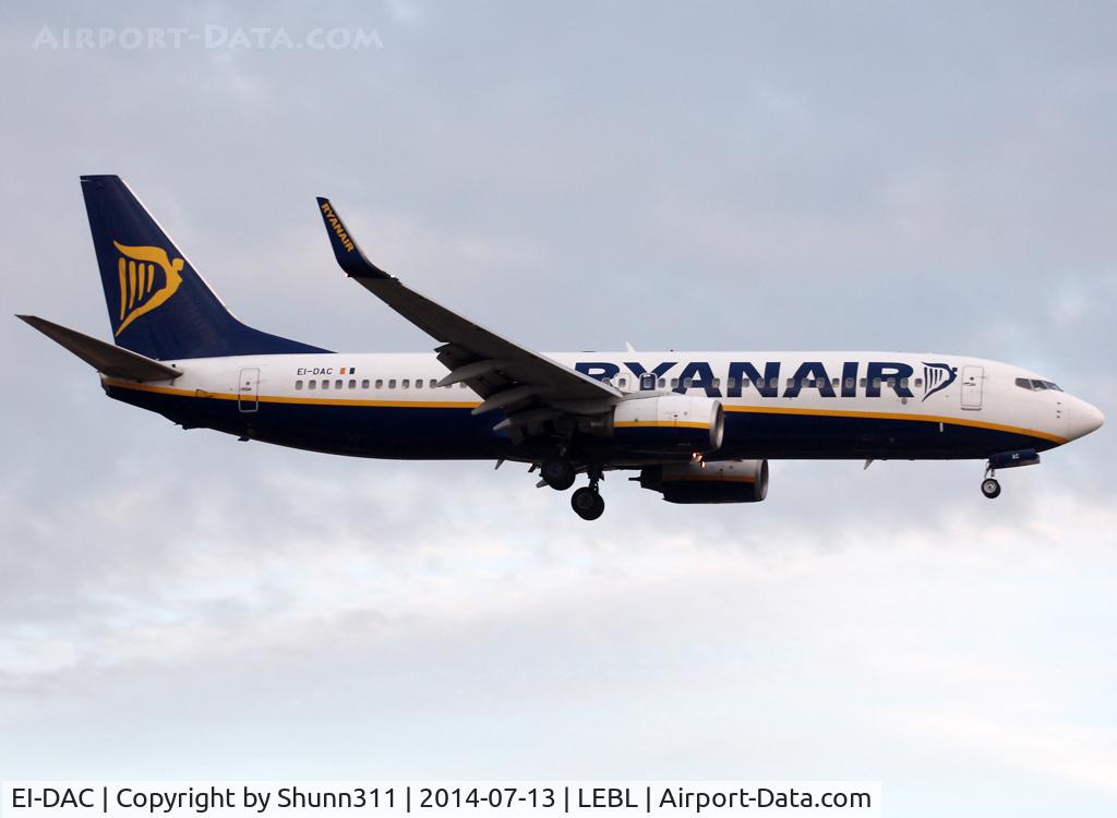 EI-DAC, 2002 Boeing 737-8AS C/N 29938, Landing rwy 25R