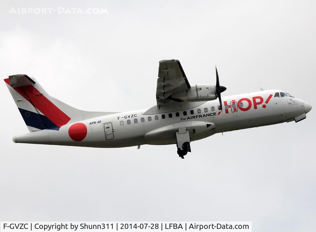 F-GVZC, 1996 ATR 42-500 C/N 516, Taking off from rwy 29