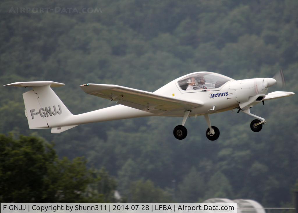 F-GNJJ, 1995 Diamond DA-20A-1-100 Katana C/N 10027, Taking off from rwy 29