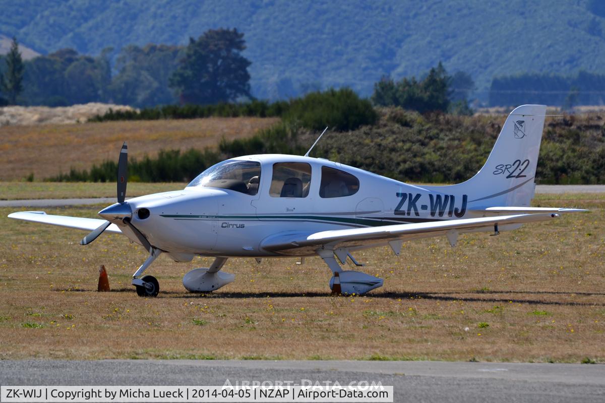ZK-WIJ, Cirrus SR22 C/N 4, At Taupo