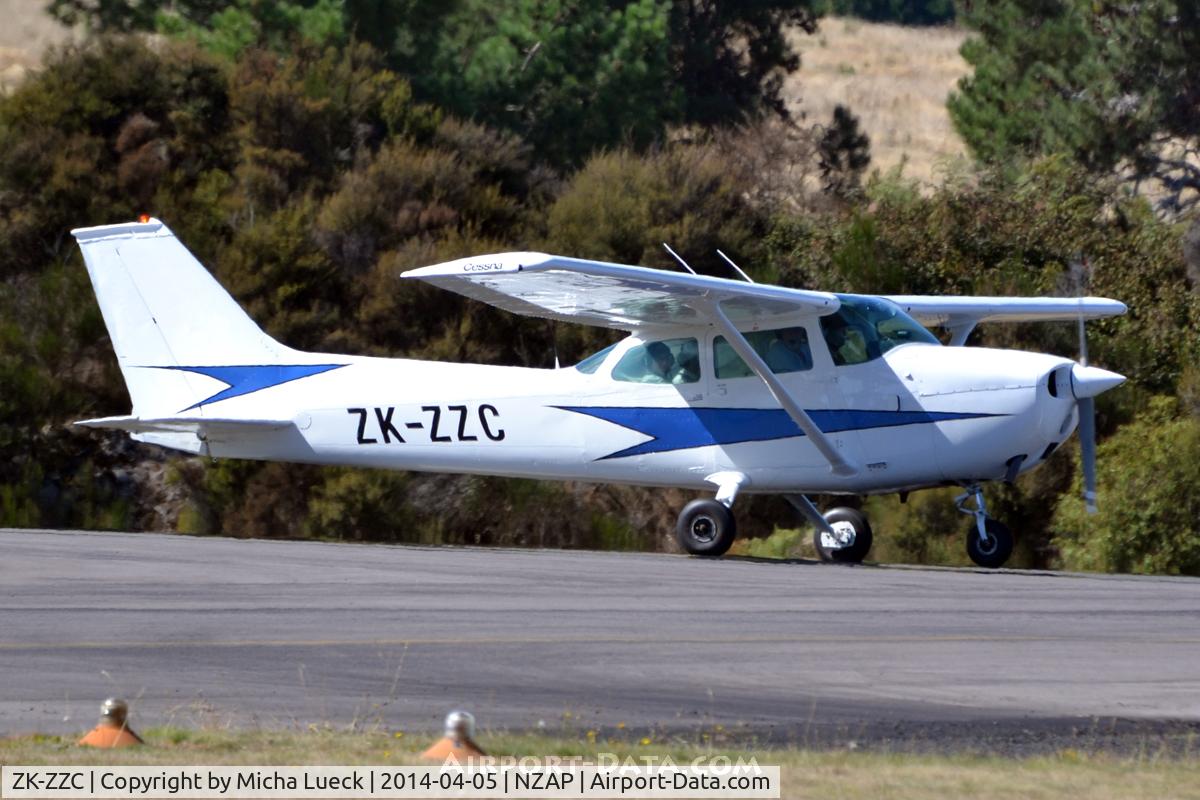 ZK-ZZC, 1973 Cessna 172M Skyhawk C/N 172-61028, At Taupo