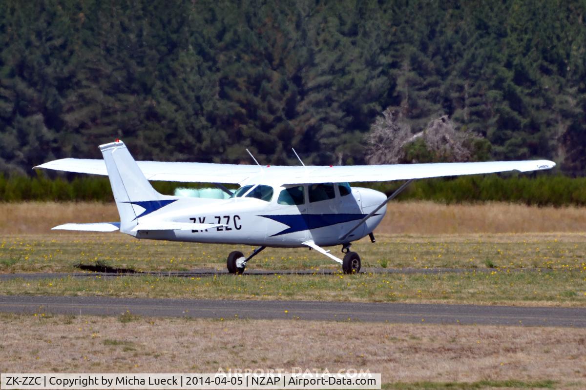 ZK-ZZC, 1973 Cessna 172M Skyhawk C/N 172-61028, At Taupo