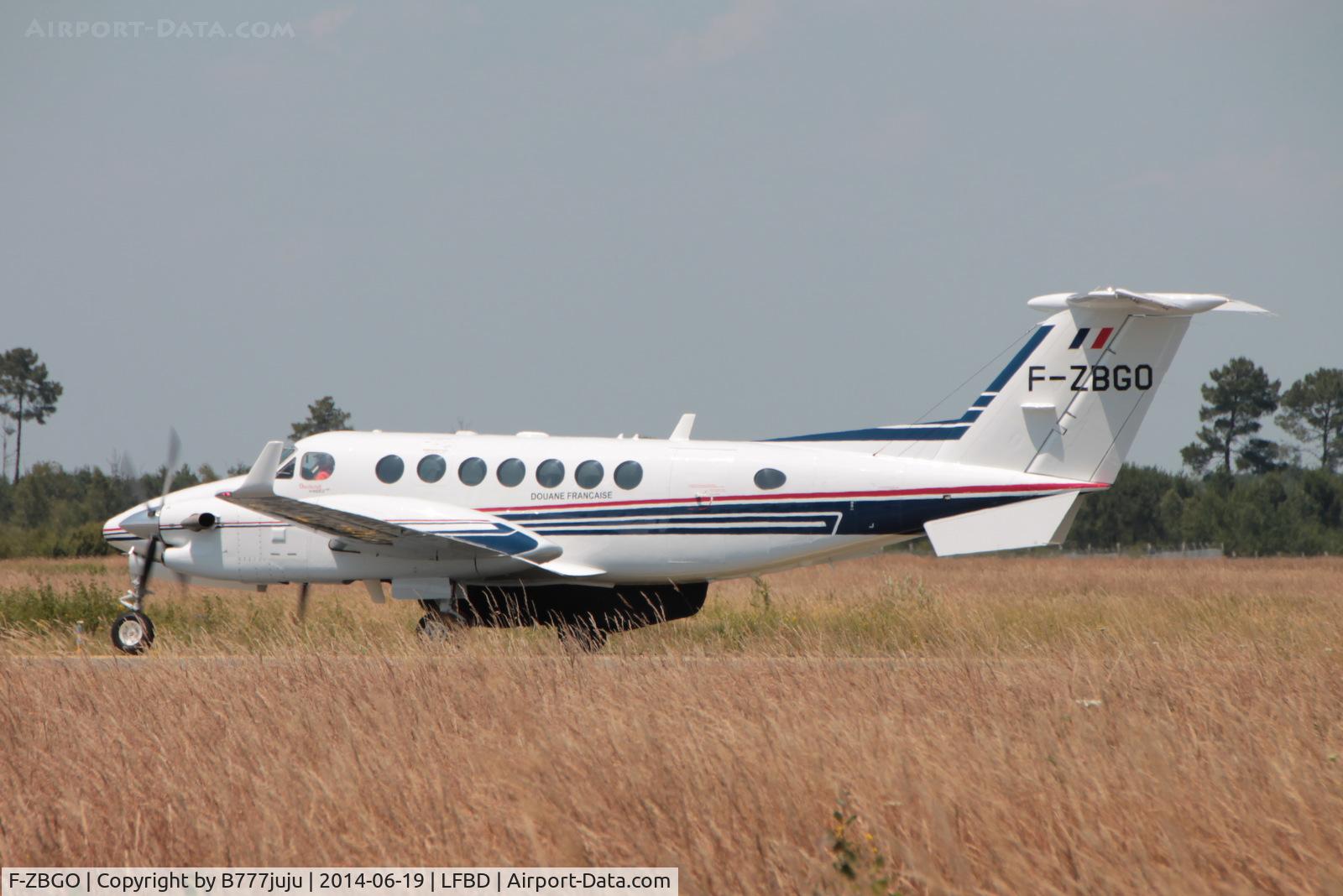 F-ZBGO, 2012 Hawker Beechcraft 350i Super King Air (B300) C/N FL-800, at Bordeau