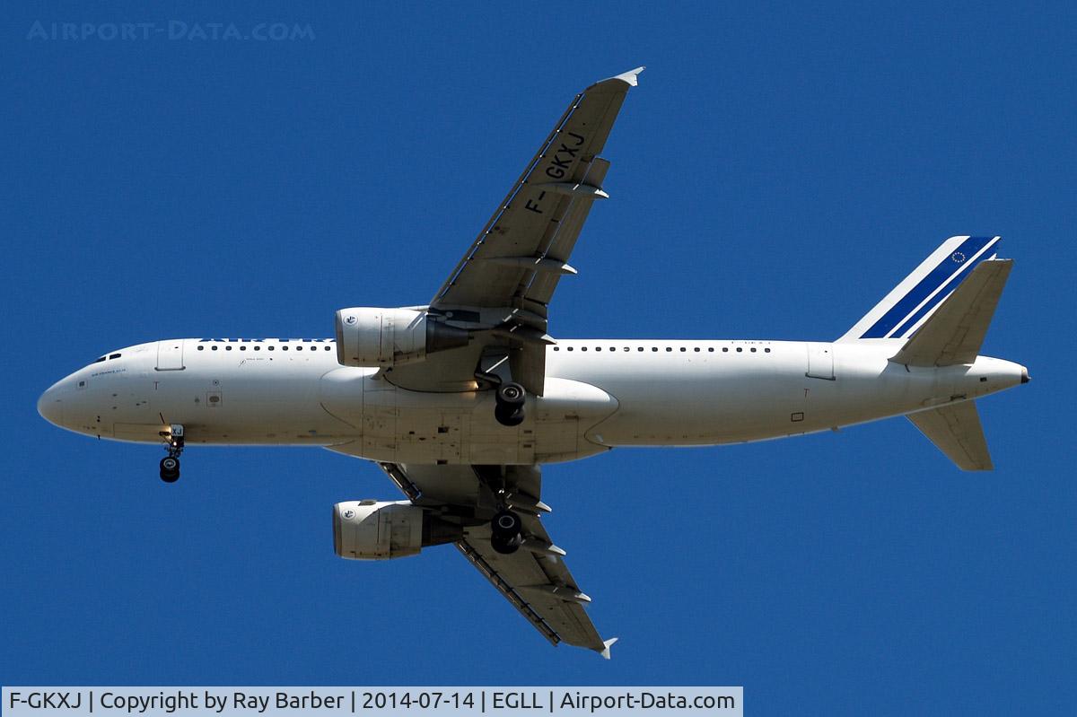 F-GKXJ, 2002 Airbus A320-214 C/N 1900, Airbus A320-214 [1900] (Air France) Home~G 14/07/2014. On approach 27R.