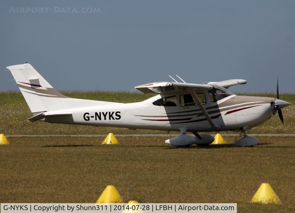 G-NYKS, 2005 Cessna 182T Skylane Skylane C/N 182-81607, Parked in the grass...