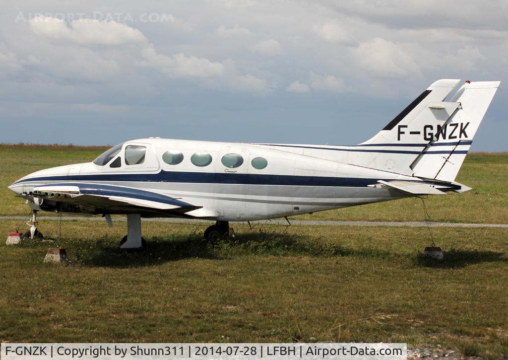 F-GNZK, 1972 Cessna 414 Chancellor C/N 414-0277, Parked in the grass without propellers and used by fire brigade... Permanently stored