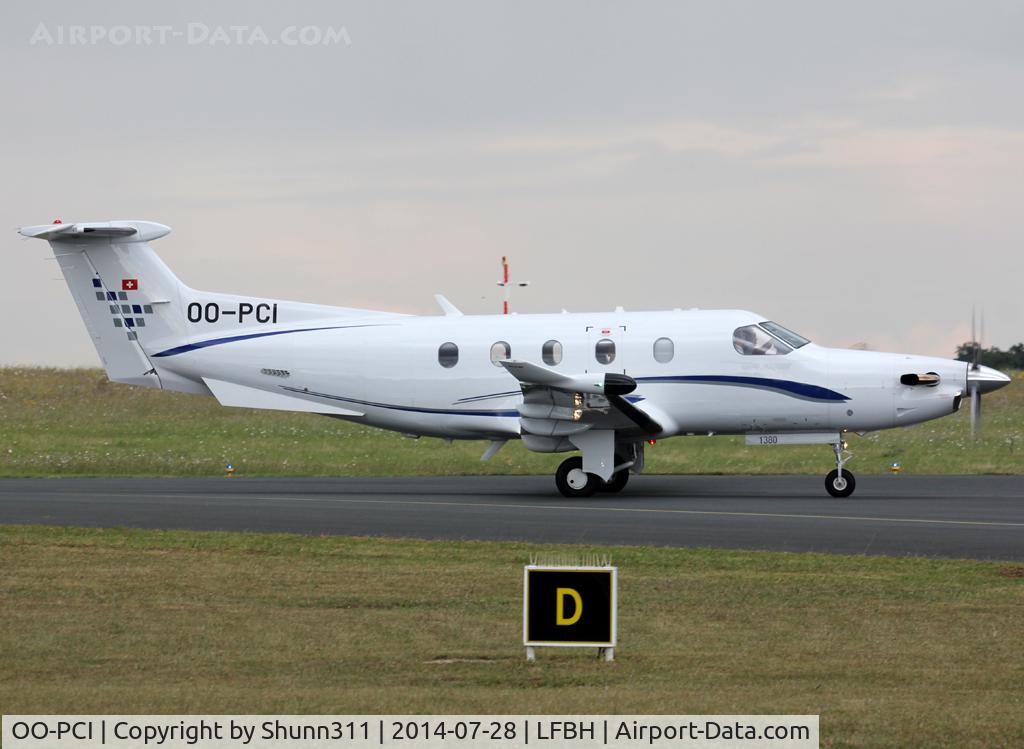 OO-PCI, 2012 Pilatus PC-12/47E C/N 1380, Taxiing to his parking...