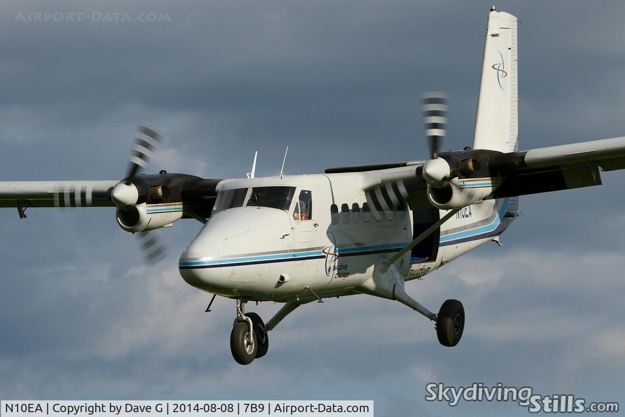 N10EA, 1969 De Havilland Canada DHC-6-200 C/N 199, On final to Ellington, CT