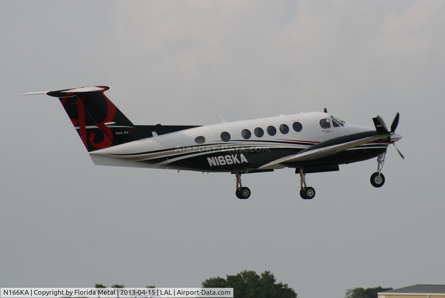 N166KA, 2013 Hawker Beechcraft B200GT King Air C/N BY-166, Beech 250 King Air