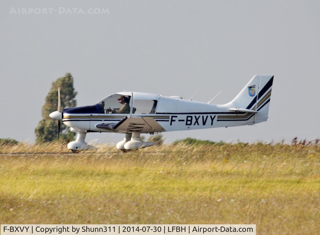 F-BXVY, Robin DR-400-180 Regent C/N 1111, Ready for take off rwy 29