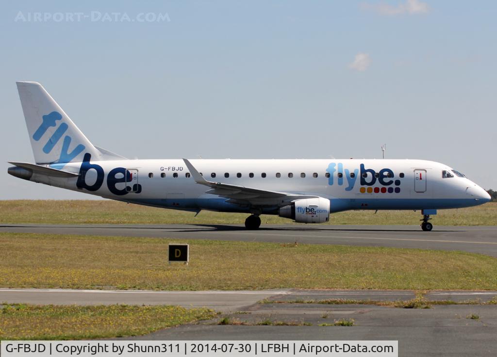 G-FBJD, 2011 Embraer 175STD (ERJ-170-200) C/N 17000329, Taxiing to the Terminal...