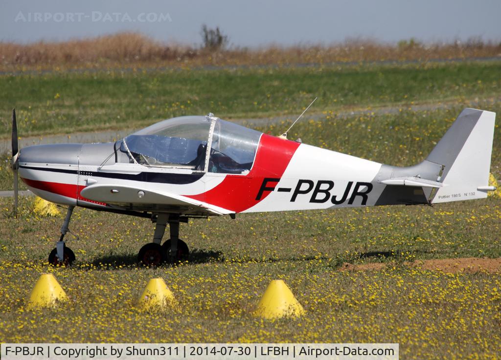 F-PBJR, Pottier P-180S C/N 132, Parked in the grass...