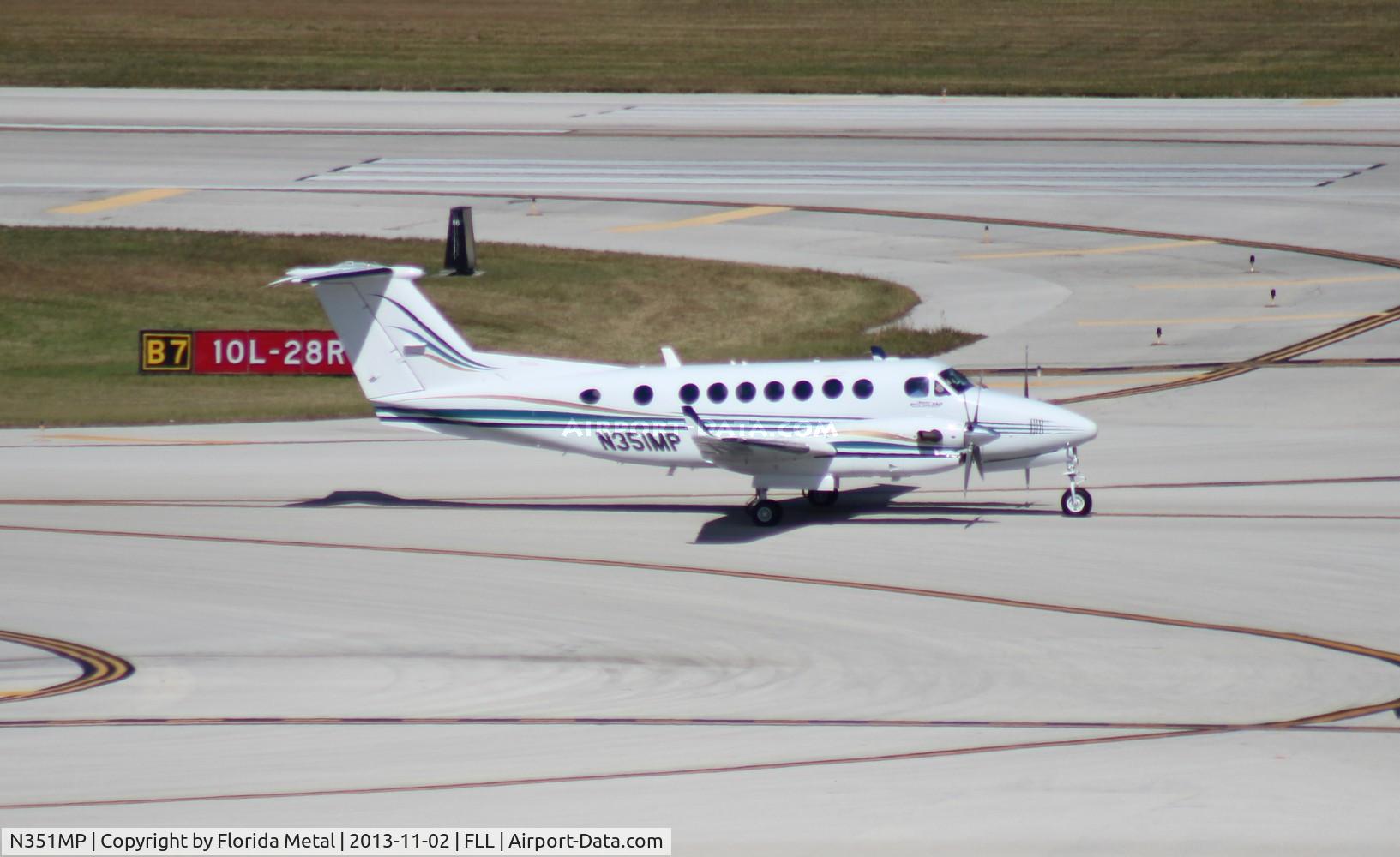 N351MP, 2000 Raytheon Aircraft Company B300C King Air C/N FL-305, King Air 350