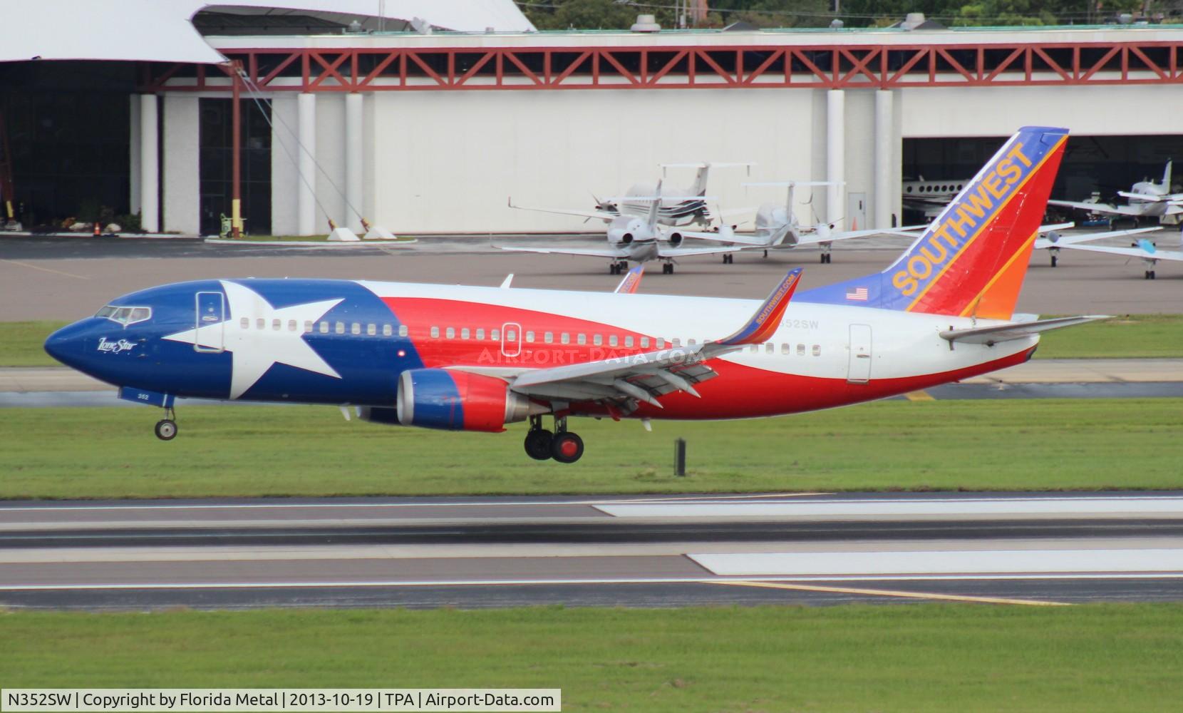 N352SW, 1990 Boeing 737-3H4 C/N 24888, Southwest 737-300 Lone Star One