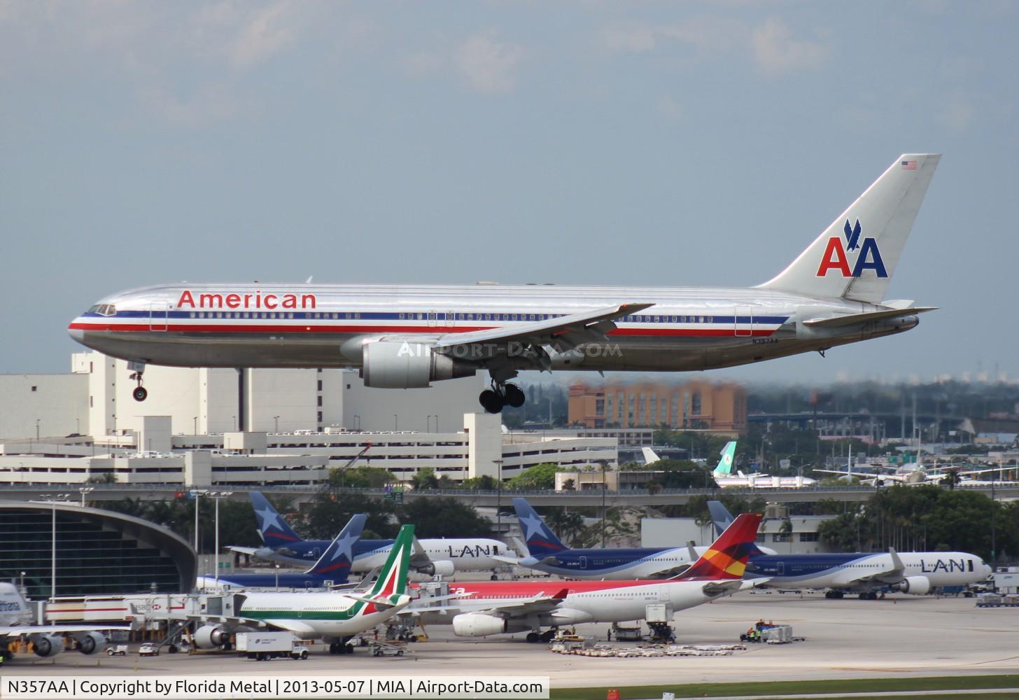 N357AA, 1988 Boeing 767-323 C/N 24038, American 767-300