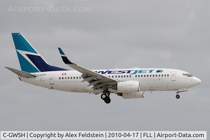C-GWSH, 2002 Boeing 737-76N C/N 29886, Ft. Lauderdale