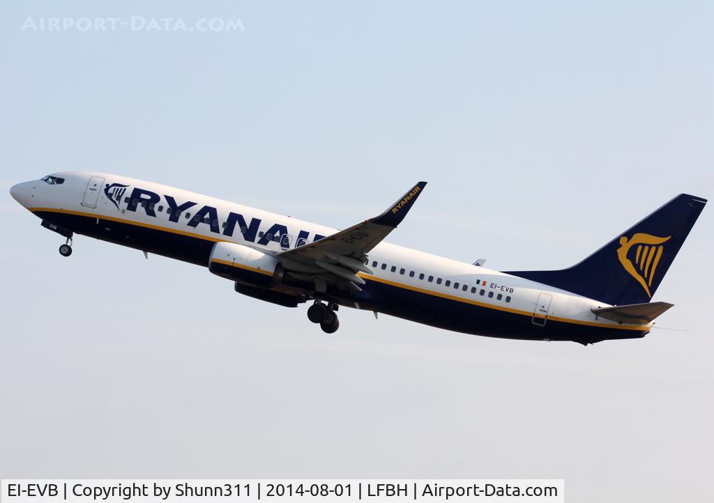 EI-EVB, 2011 Boeing 737-8AS C/N 34982, Taking off from rwy 27