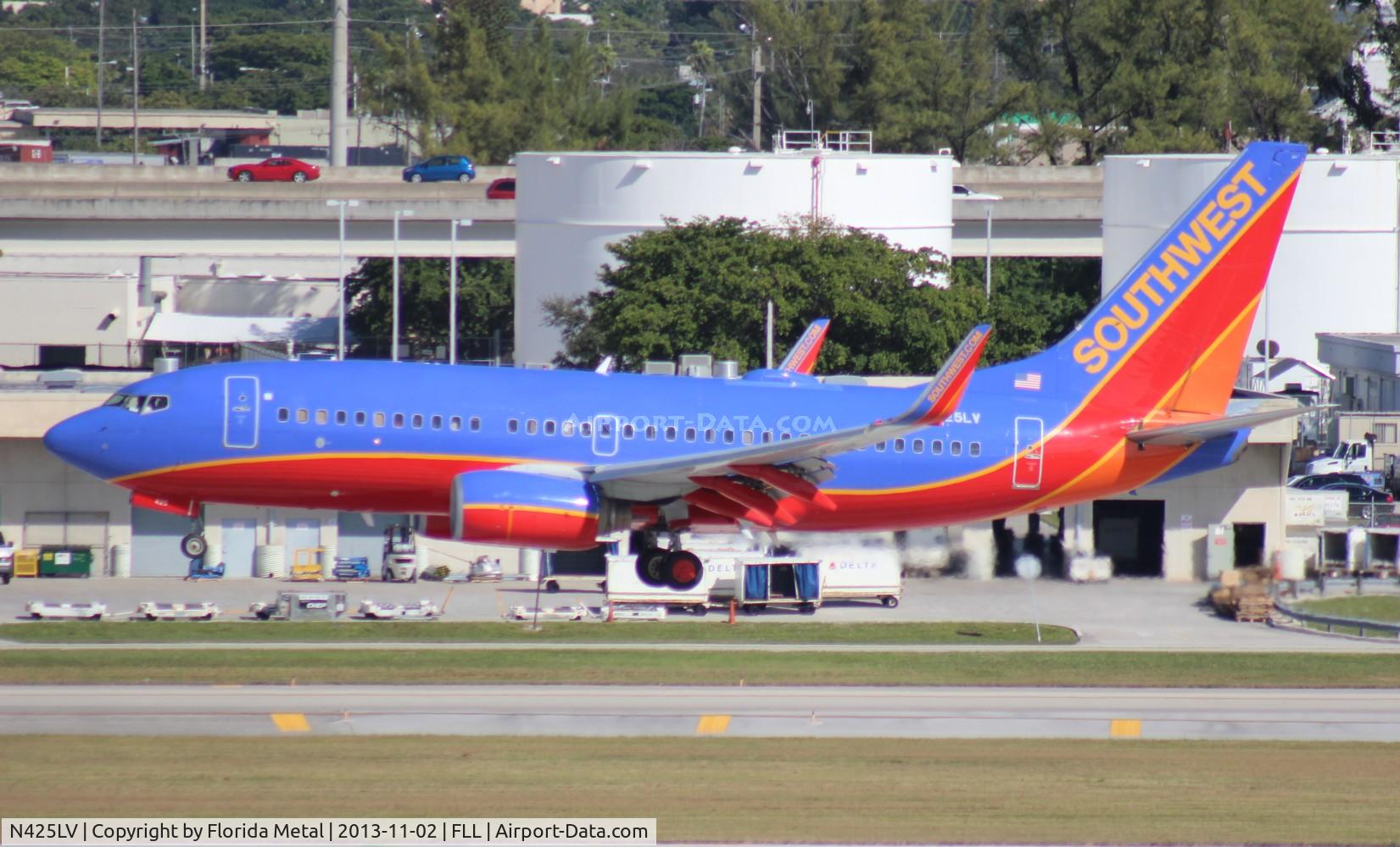N425LV, 2002 Boeing 737-7H4 C/N 29829, Southwest 737-700