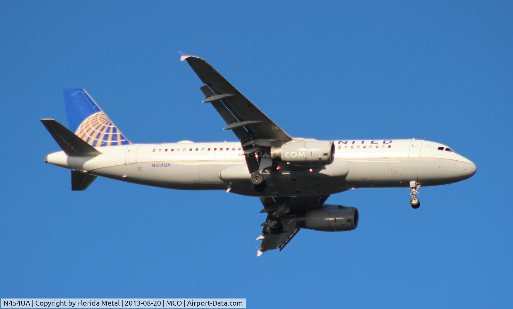 N454UA, 1999 Airbus A320-232 C/N 1104, United A320