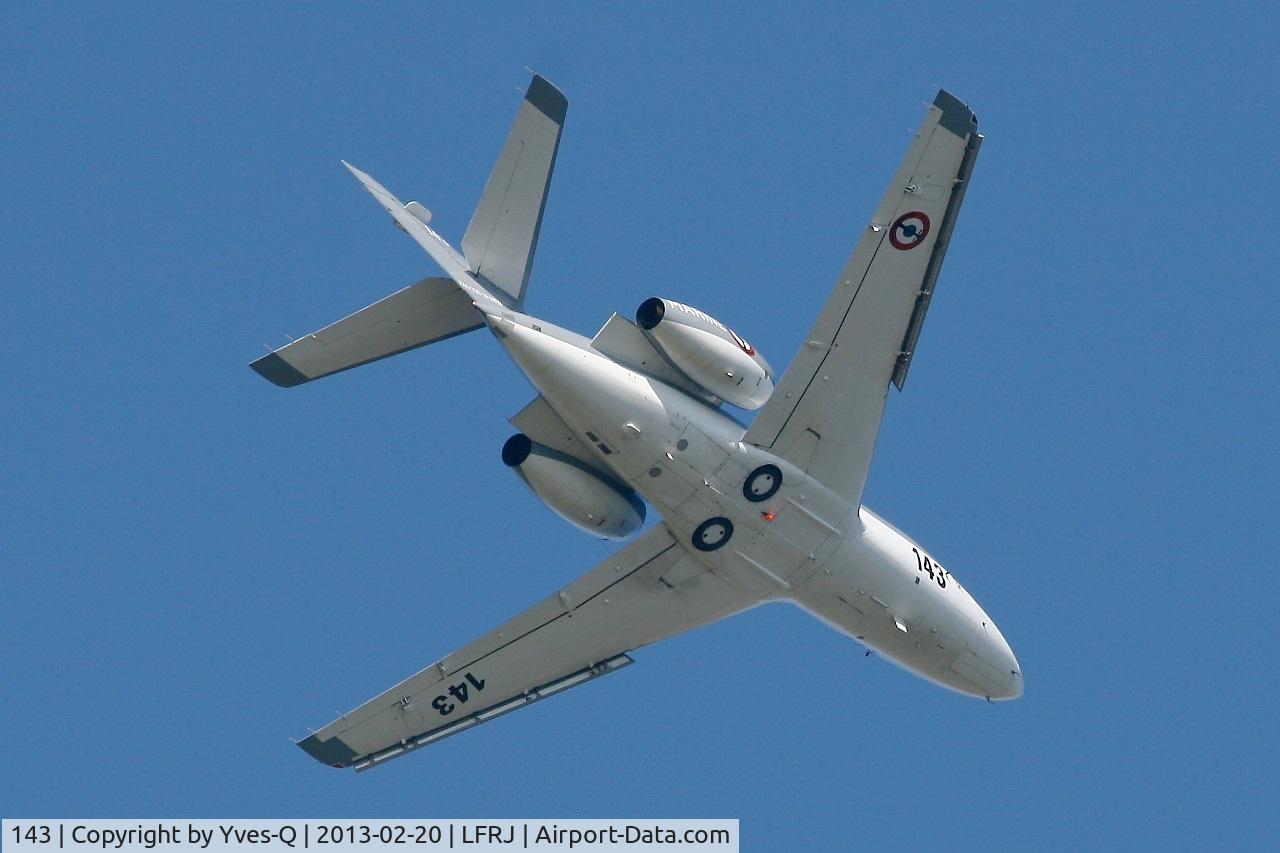 143, 1979 Dassault Falcon 10MER C/N 143, French Naval Aviation Falcon 10 MER, Take off rwy 08, Landivisiau Naval Air Base (LFRJ)
