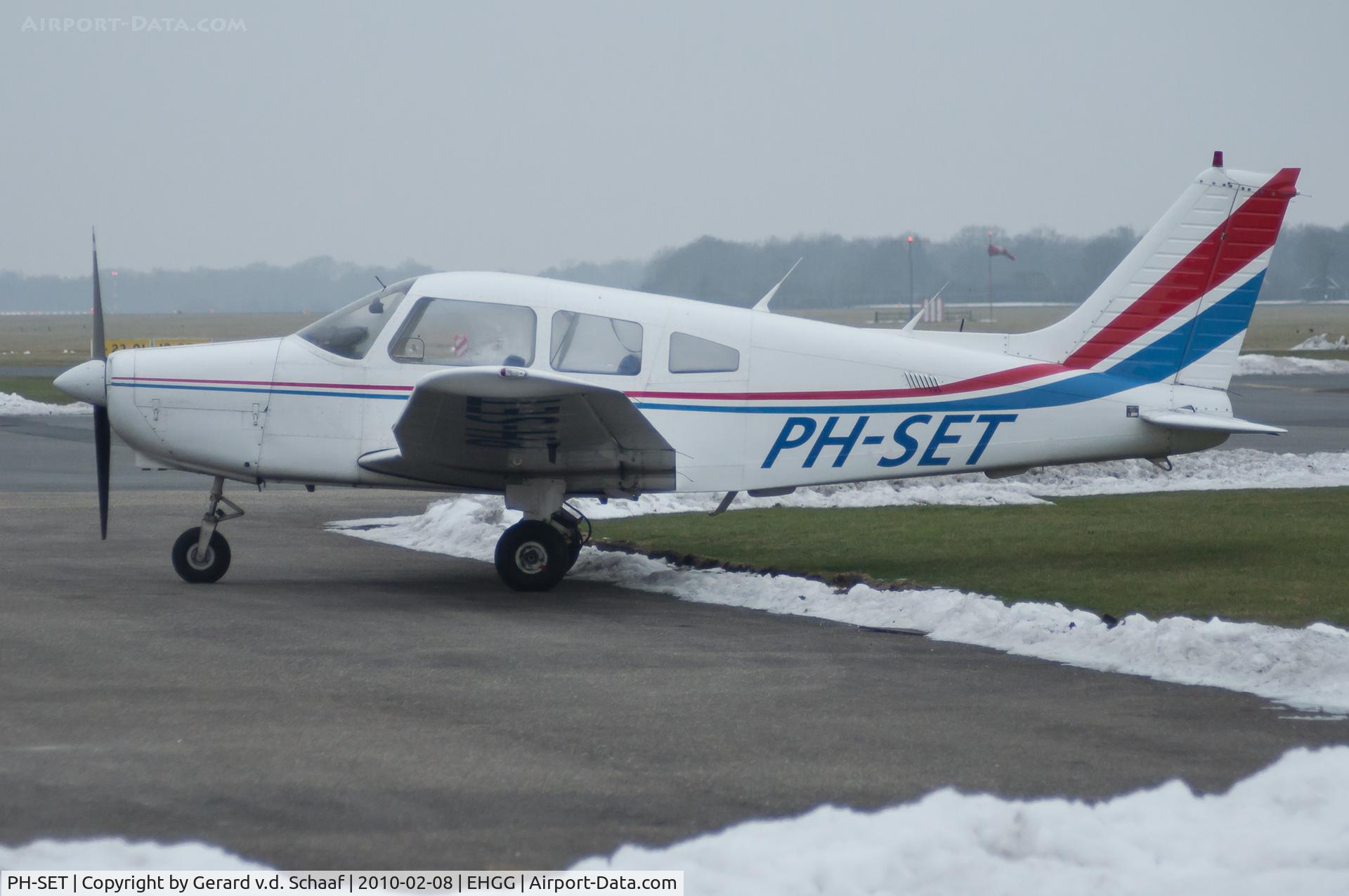 PH-SET, 1988 Piper PA-28-161 Warrior II C/N 2816059, Taken at Eelde