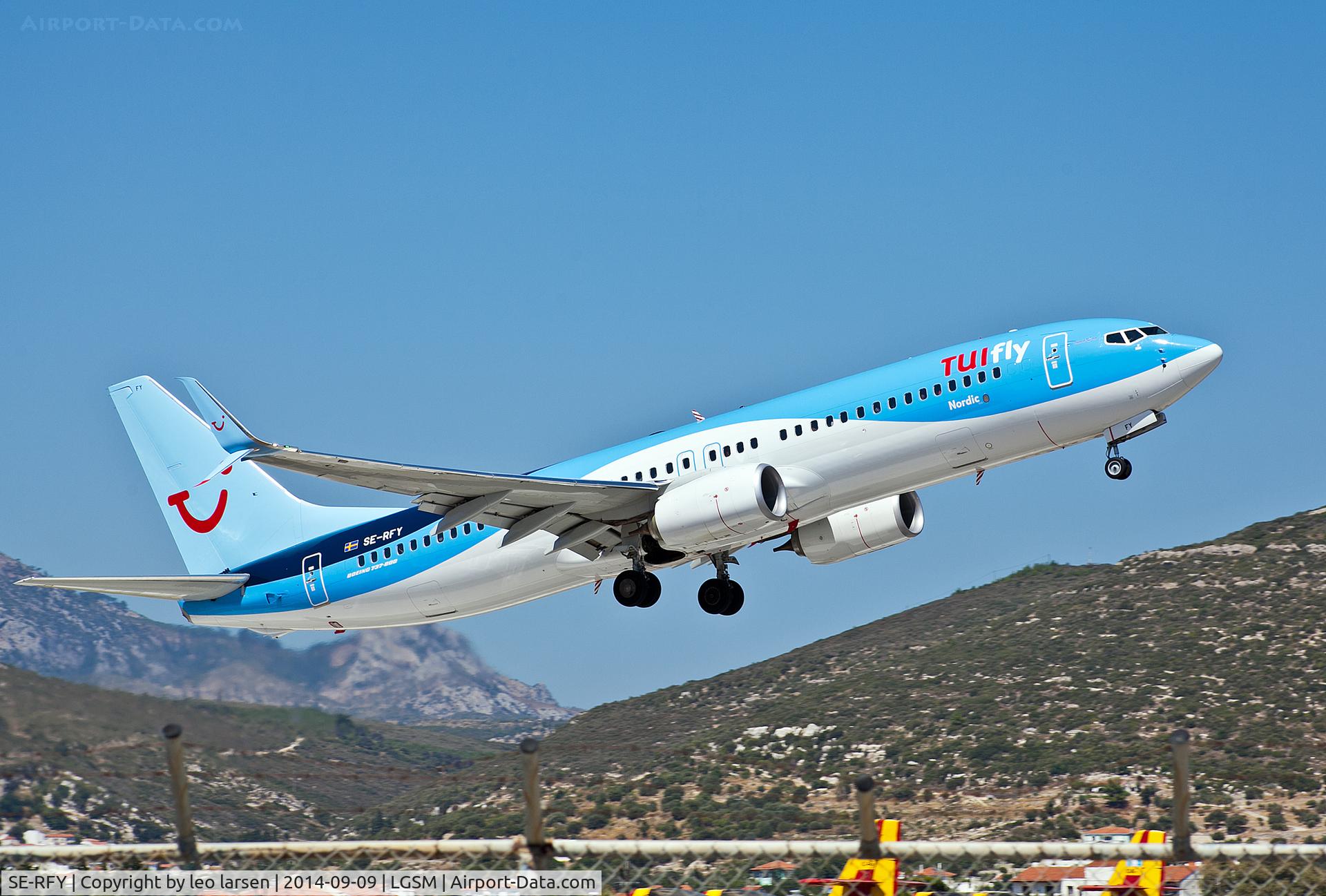 SE-RFY, 2014 Boeing 737-8K5 C/N 44272, Samos T/O 9.9.14