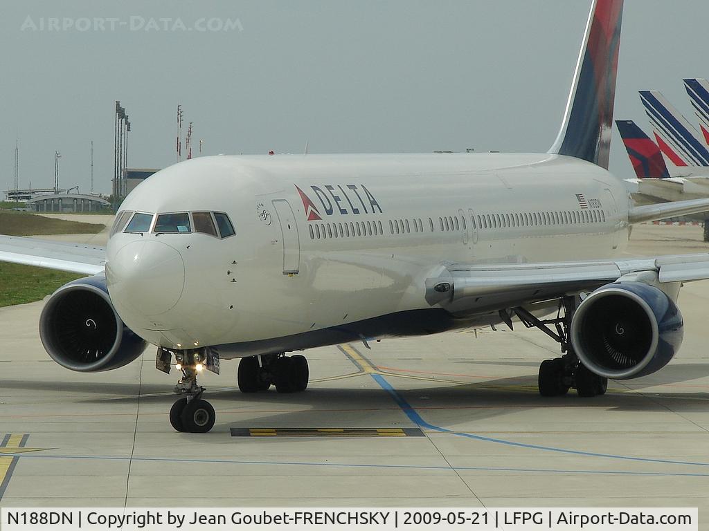 N188DN, 1996 Boeing 767-332 C/N 27583, Delta