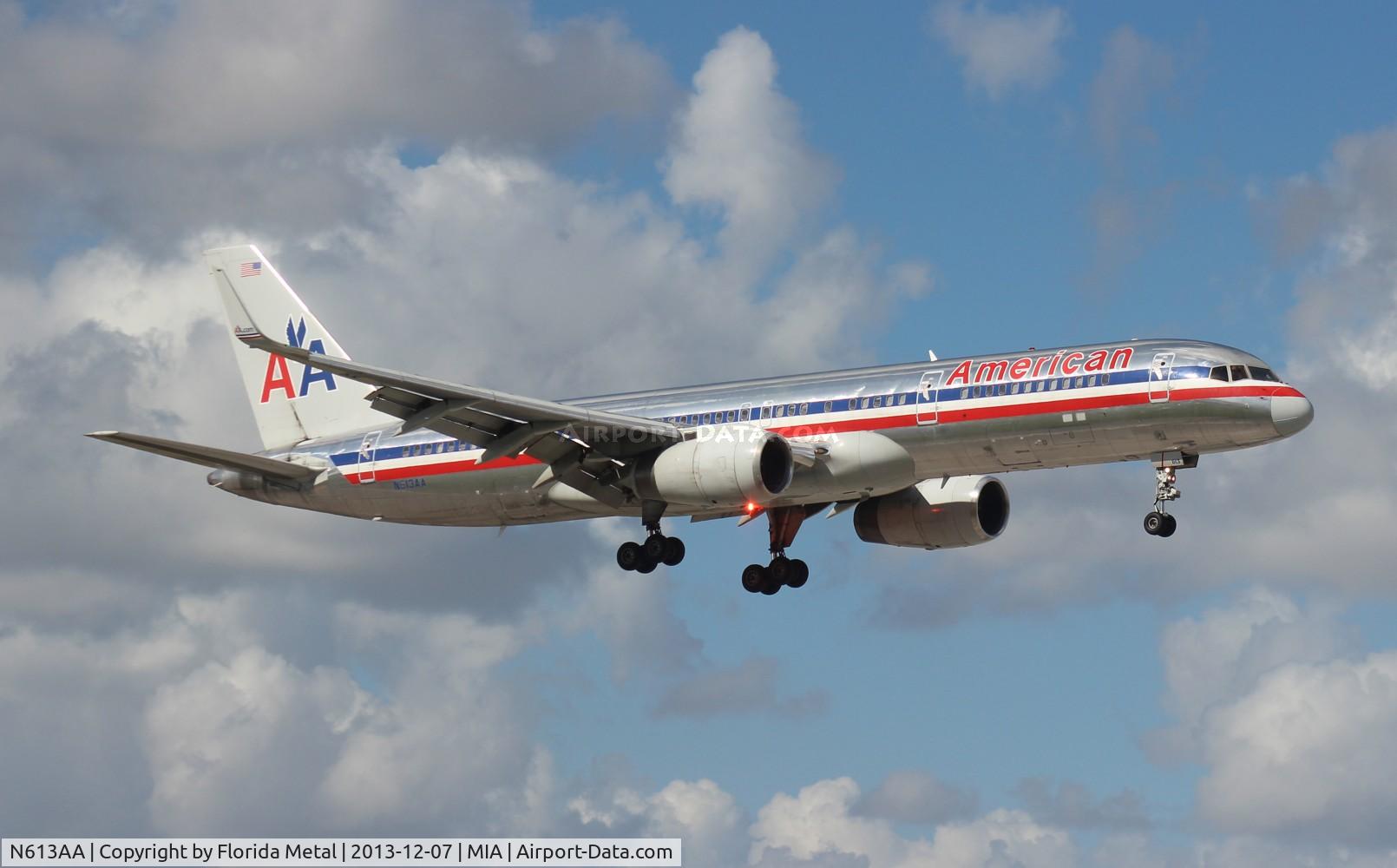 N613AA, 1989 Boeing 757-223 C/N 24489, American 757-200