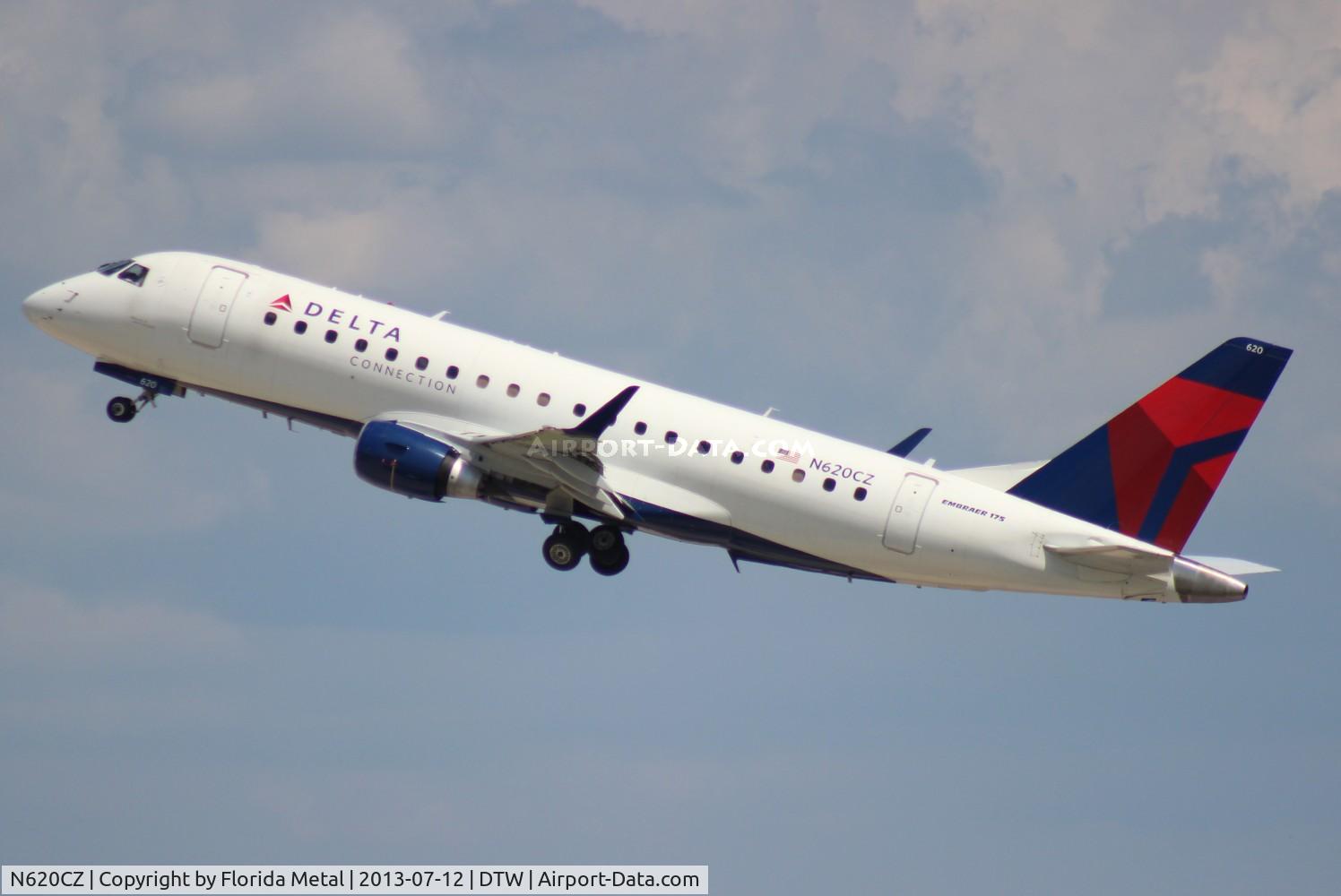 N620CZ, 2008 Embraer 175LR (ERJ-170-200LR) C/N 17000214, Delta Connection E175