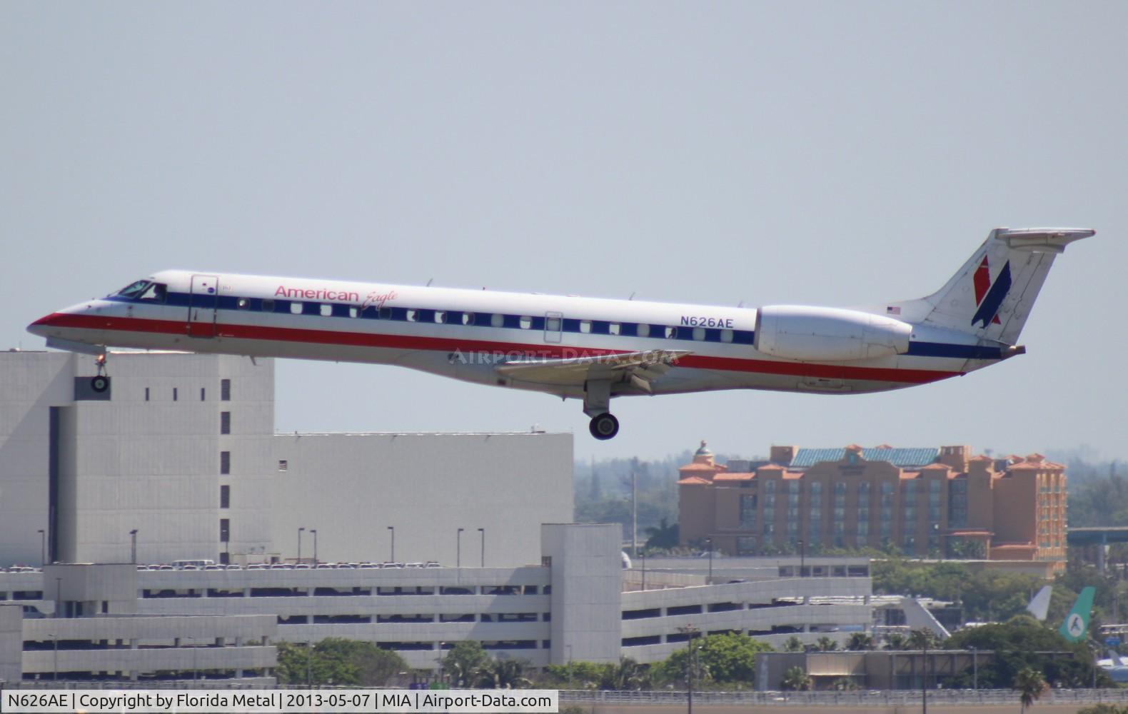 N626AE, 1999 Embraer ERJ-145LR (EMB-145LR) C/N 145117, Eagle E145LR
